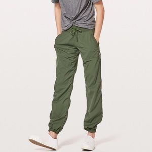 Lululemon Studio Dance Pant Size 2